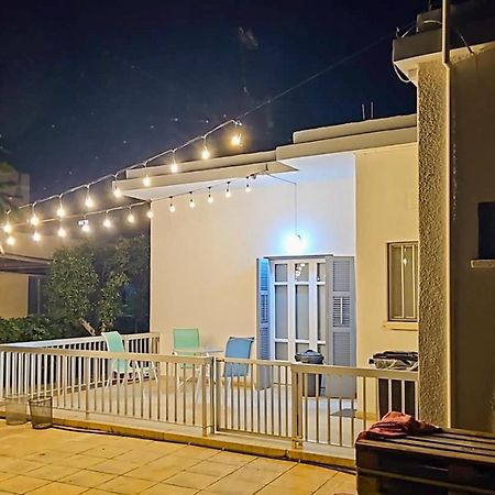 The Lemon Tree Hostel Larnaca Esterno foto