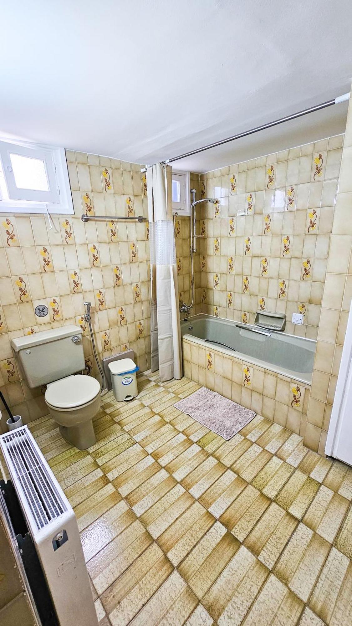The Lemon Tree Hostel Larnaca Esterno foto